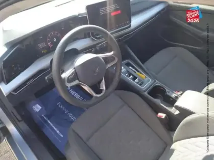 Photo 29 Volkswagen Golf  1.5 eTSI EVO2 116ch Life Plus DSG7 Siege chauf