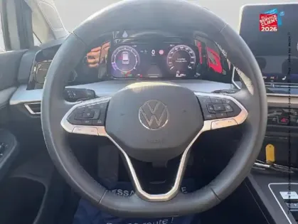 Photo 11 Volkswagen Golf  1.5 eTSI EVO2 116ch Life Plus DSG7 Siege chauf