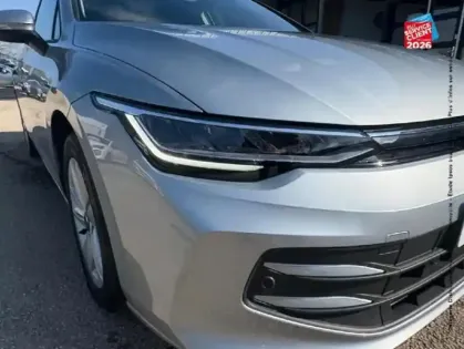 Photo 27 Volkswagen Golf  1.5 eTSI EVO2 116ch Life Plus DSG7 Siege chauf