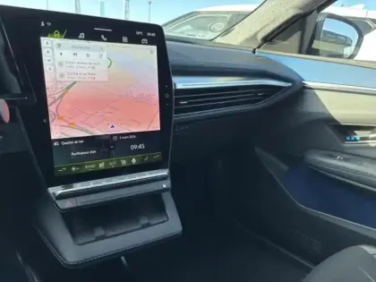 Photo 15 Renault Scenic  E-Tech Electric 220ch Techno esprit Alpine grande autonomie -24