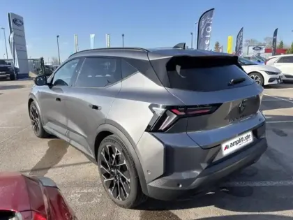 Photo 7 Renault Scenic  E-Tech Electric 220ch Techno esprit Alpine grande autonomie -24