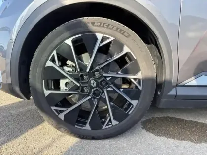 Photo 9 Renault Scenic  E-Tech Electric 220ch Techno esprit Alpine grande autonomie -24