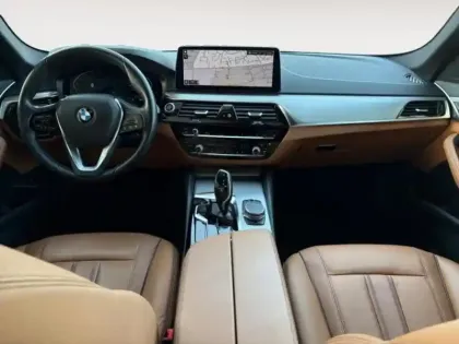 Photo 9 BMW Serie 5 Série 5 Touring 518dA 150ch Lounge Steptronic