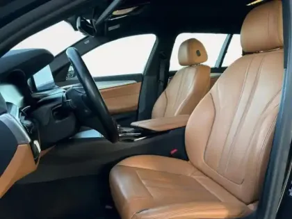 Photo 8 BMW Serie 5 Série 5 Touring 518dA 150ch Lounge Steptronic