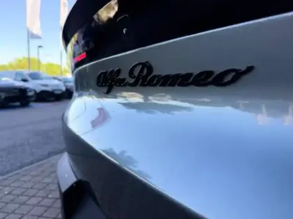 Photo 9 Alfa Romeo Junior  1.2 Ibrida 145ch Techno e-DCT6