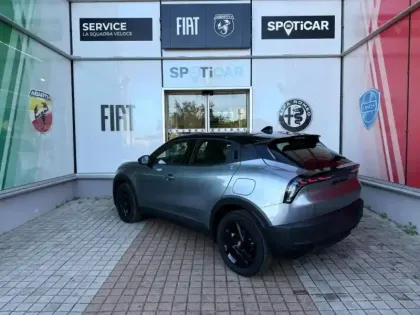 Photo 5 Alfa Romeo Junior  1.2 Ibrida 145ch Techno e-DCT6