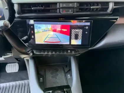 Photo 13 Alfa Romeo Junior  1.2 Ibrida 145ch Techno e-DCT6