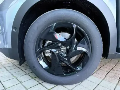 Photo 8 Alfa Romeo Junior  1.2 Ibrida 145ch Techno e-DCT6