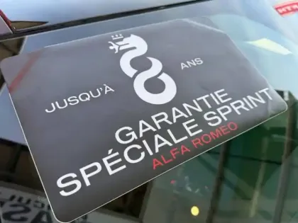 Photo 6 Alfa Romeo Junior  1.2 Ibrida 145ch Techno e-DCT6