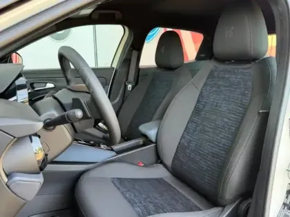 Photo 12 Alfa Romeo Junior  1.2 Ibrida 145ch Techno e-DCT6