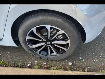 Photo 12 Renault Clio  1.6 E-Tech 145ch full hybrid Techno - 25