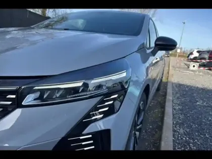 Photo 13 Renault Clio  1.6 E-Tech 145ch full hybrid Techno - 25