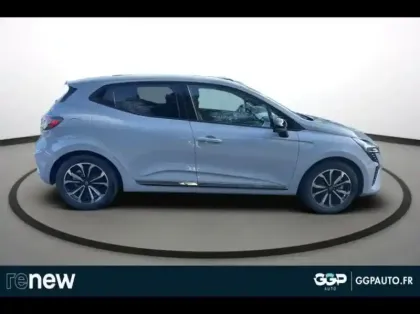 Photo 6 Renault Clio  1.6 E-Tech 145ch full hybrid Techno - 25