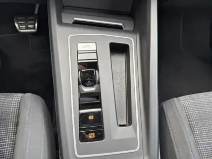 Photo 12 Volkswagen Golf  1.4 eHybrid 245ch GTE DSG6