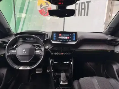 Photo 11 Peugeot 2008  1.5 BlueHDi 130ch S&S GT Line EAT8