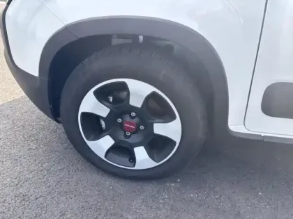 Photo 8 Fiat Panda  1.0 70ch BSG S&S  Cross