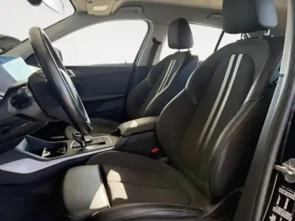 Photo 23 BMW Serie 1 Série 1 116dA 116ch Business Design DKG7