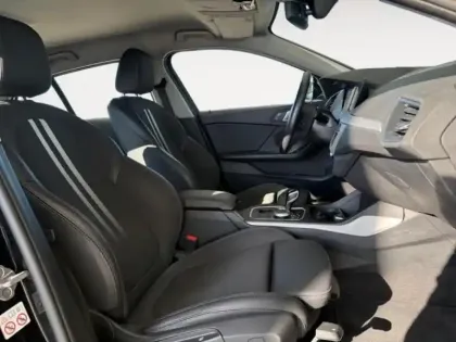 Photo 11 BMW Serie 1 Série 1 116dA 116ch Business Design DKG7