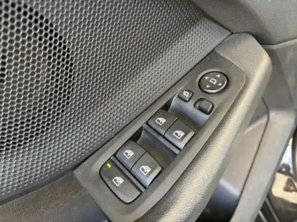 Photo 14 BMW Serie 1 Série 1 116dA 116ch Business Design DKG7