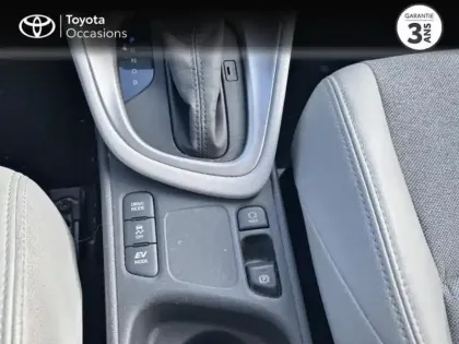 Photo 14 Toyota Yaris  116h Iconic 5p MY22