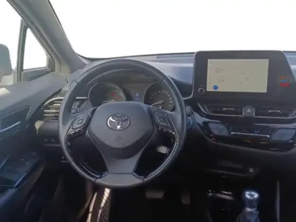 Photo 11 Toyota C-HR  1.8 Hybride 122ch Design E-CVT