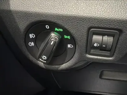 Photo 14 Skoda Kamiq  1.0 TSI Evo 2 95ch Selection