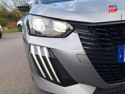 Photo 12 Peugeot 208  1.2 Hybrid 110ch Style e-DCS6