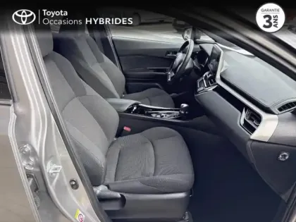 Photo 5 Toyota C-HR  122h Graphic 2WD E-CVT