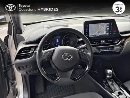 Photo 8 Toyota C-HR  122h Graphic 2WD E-CVT