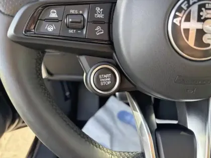 Photo 13 Alfa Romeo Stelvio  2.2 Diesel 160ch Veloce AT8