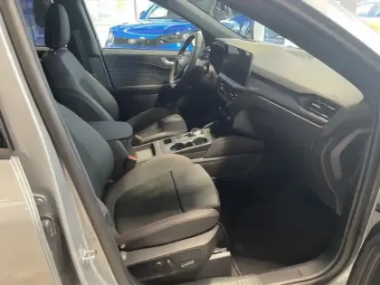 Photo 10 Ford Kuga  2.5 Duratec 180ch Hybrid FlexiFuel ST-Line X Powershift