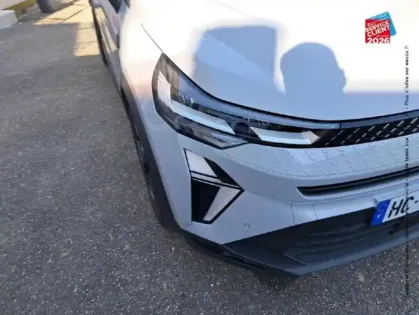 Photo 12 Renault Captur  1.6 E-Tech hybride 145ch Techno