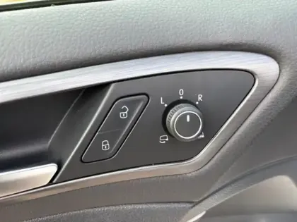 Photo 14 Volkswagen Golf Gén. VII Ph2 Base 5