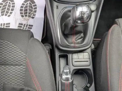 Photo 14 Ford Puma  1.0 Flexifuel 125ch S&S mHEV ST-Line Design 3