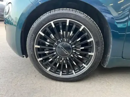 Photo 10 Fiat 500  e 118ch Icône