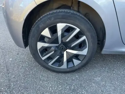 Photo 7 Peugeot 208  1.2 Hybrid 110ch Style e-DCS6