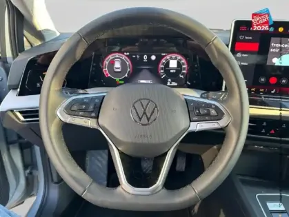 Photo 26 Volkswagen Golf  1.5 eTSI EVO2 116ch Life Plus DSG7 Siege chauf