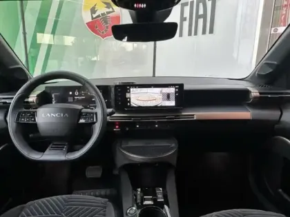 Photo 12 Lancia Ypsilon  1.2 Ibrida 100ch LX eDCT6