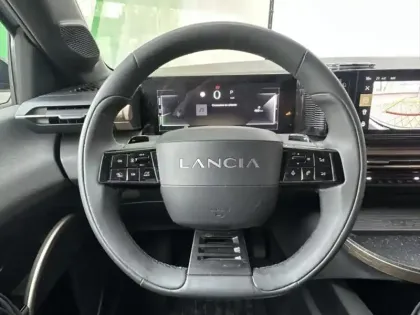 Photo 13 Lancia Ypsilon  1.2 Ibrida 100ch LX eDCT6