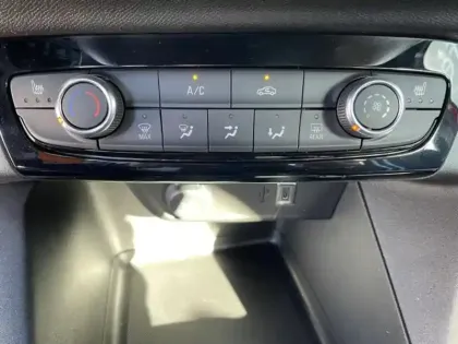 Photo 10 Opel Corsa  1.2 Turbo 100ch GS