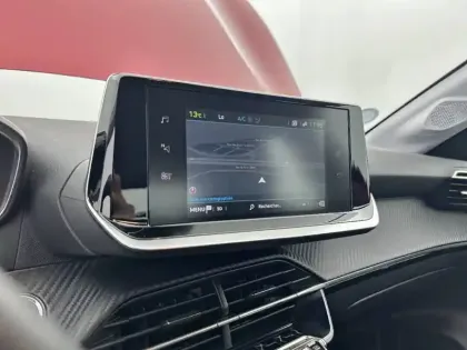 Photo 19 Peugeot 208  Electrique 50 kWh 136ch