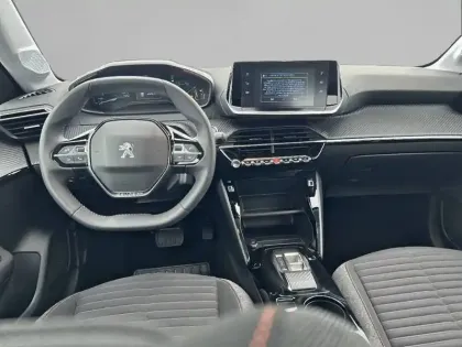 Photo 7 Peugeot 208  Electrique 50 kWh 136ch