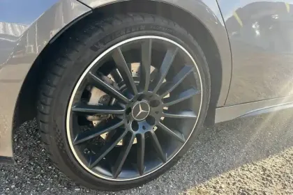 Photo 12 Mercedes Classe A  35 Mercedes-AMG 7G-DCT Speedshift AMG 4Matic