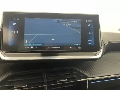 Photo 51 Peugeot 208  PureTech 100 S&S EAT8