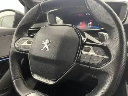 Photo 92 Peugeot 208  PureTech 100 S&S EAT8