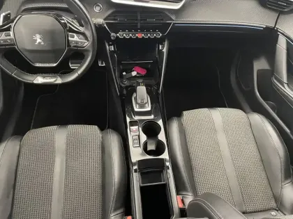Photo 24 Peugeot 208 Gén. II Ph1 NG GT 5