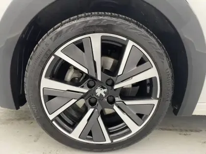 Photo 16 Peugeot 208 Gén. II Ph1 NG GT 5