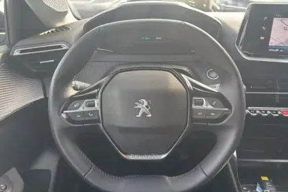 Photo 18 Peugeot 208  Electrique 50 kWh 136ch