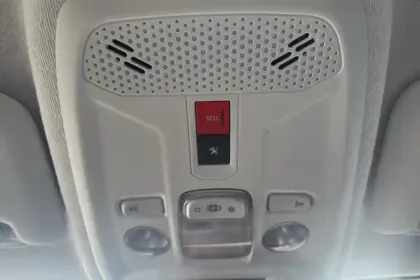 Photo 28 Peugeot 208  Electrique 50 kWh 136ch