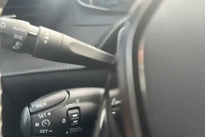 Photo 22 Peugeot 208  Electrique 50 kWh 136ch